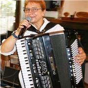 Laureata in musica offre lezioni di teoria di musica